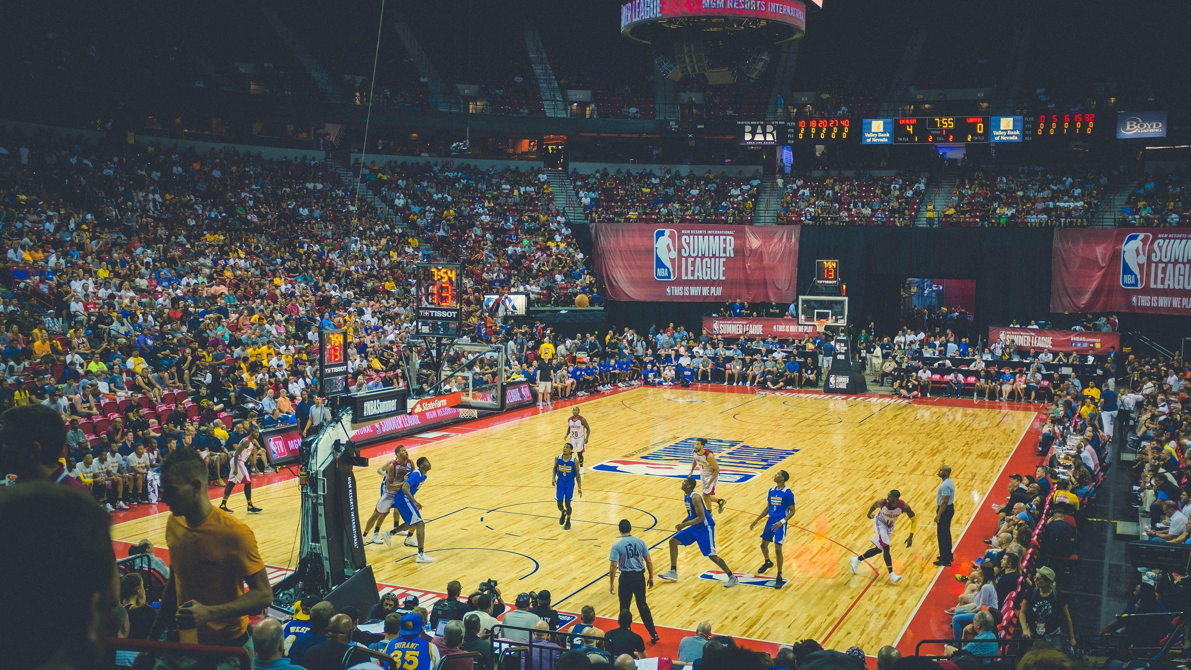 利物浦危机全面爆发！斯洛特帅位48小时倒计时，115亿欧元锋线双星清洗风暴席卷安菲尔德